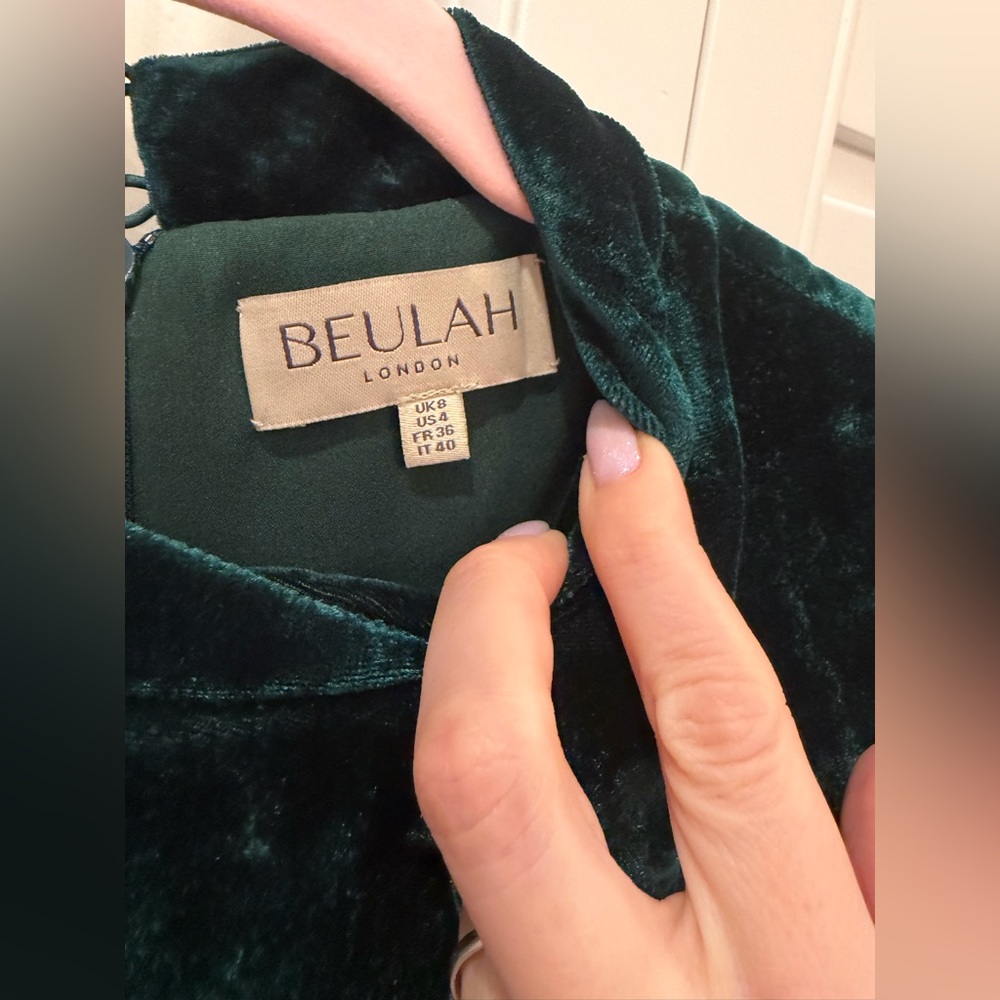 Beulah London Dark Emerald Teddy Jacket. Stunning velvet dress. Size US 4 - Picture 2 of 5